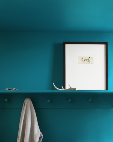 Painted wall with Naples Blue 2057-30
