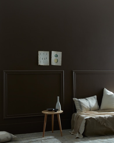Painted wall with Mustang 2111-30